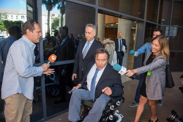 Parodi refueza su defensa en el 'caso Abde'