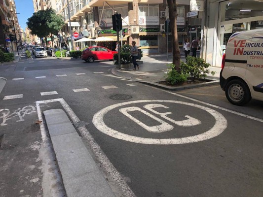 Hasta doce empresas compiten por los 5,3 millones de la contrata de señalización de Alicante