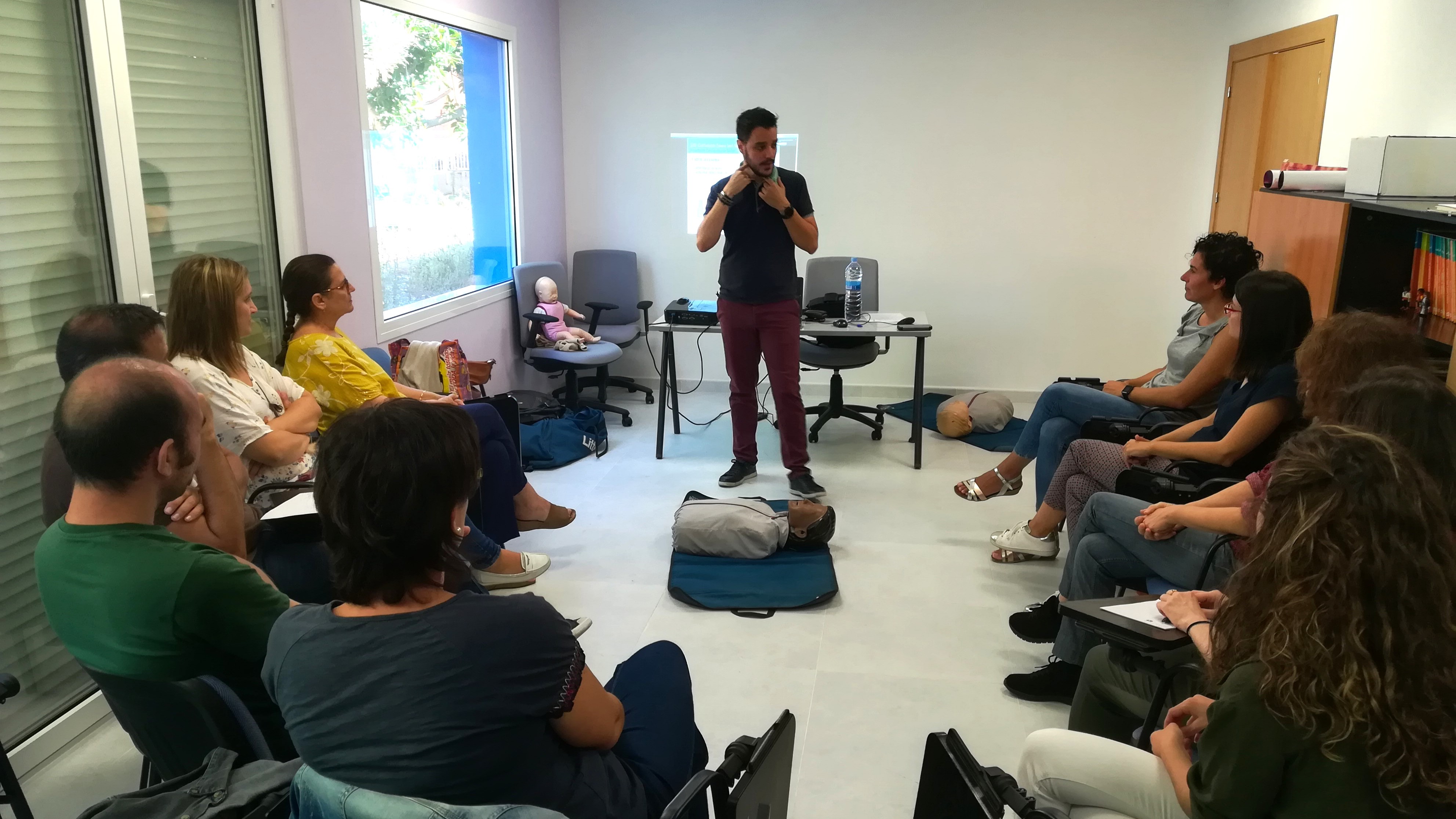 Peñíscola adquiere nuevos desfibriladores para sumar más espacios públicos cardioprotegidos