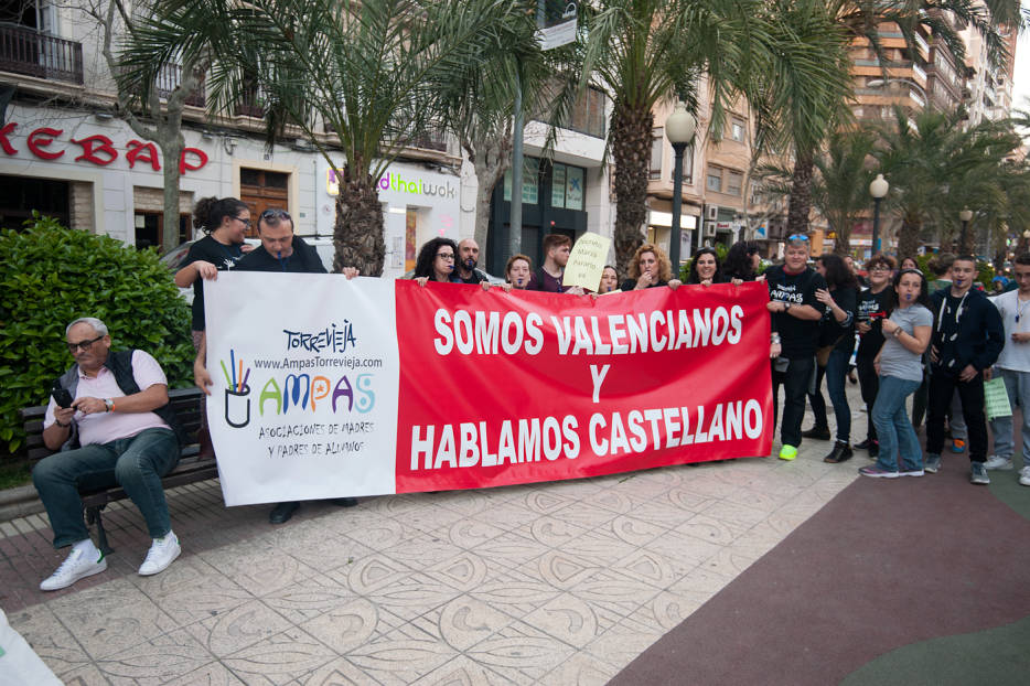 Rechazan derogar la ley de plurilingüismo y limitar las subvenciones públicas