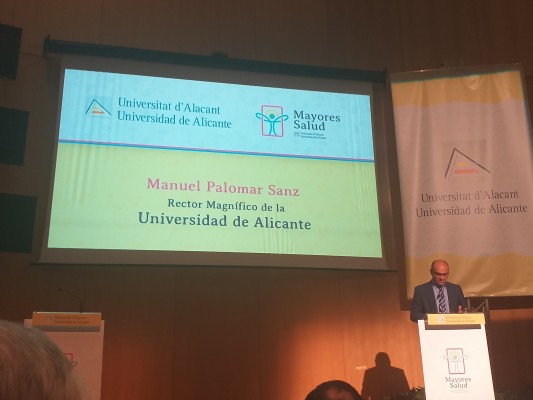 El rector de la UA pide explicaciones a Sanidad por cuestionar el plan de prácticas del Grado de Medicina 