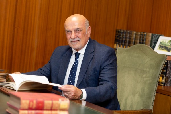 Candela renueva como decano del Colegio de la Abogacía de Alicante sin candidato alternativo 
