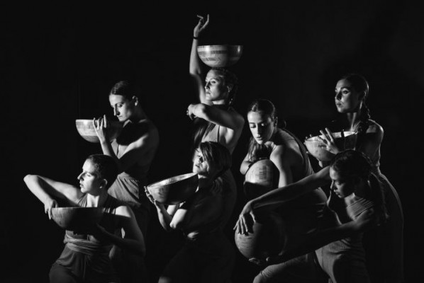 Aina Lanas lleva el espectáculo de danza contemporánea 'Mawu' al Paraninfo

