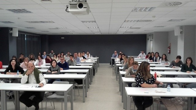 Los opositores docentes tendrán que acreditar el C1 de valenciano 