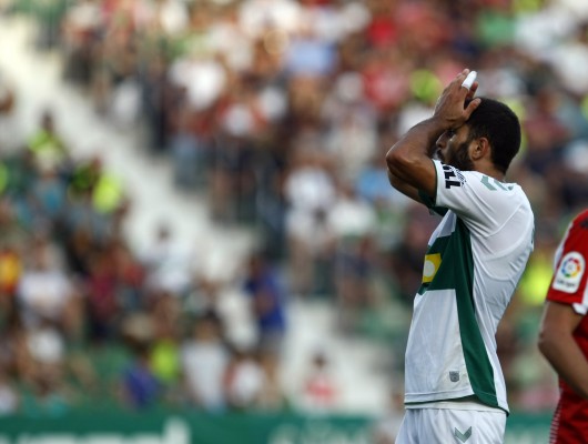 El Elche cierra la jornada a un punto del 'play-off'