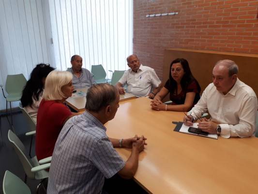 El PSOE reclama al Ayuntamiento que licite el servicio de cafetería en los centros sociales donde está parado