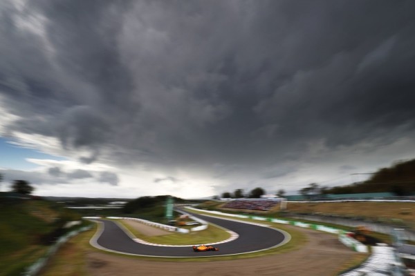 Suzuka recibe a un Hamilton con un liderato a prueba de tifones
