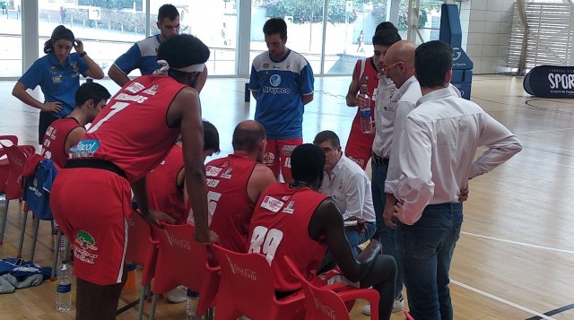 El CB Benicarló sufre en l'Hospitalet su quinta derrota consecutiva en su debut el LEB Plata