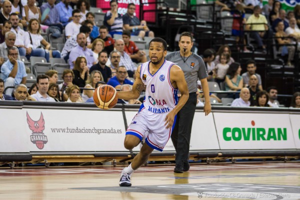 Primera derrota para el HLA Alicante en un final de partido apretado y no exento de polémica
