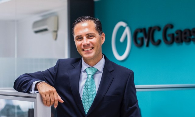 Pascual Santosjuanes da el testigo a Antonio Jiménez al frente de GVC Gaesco en València