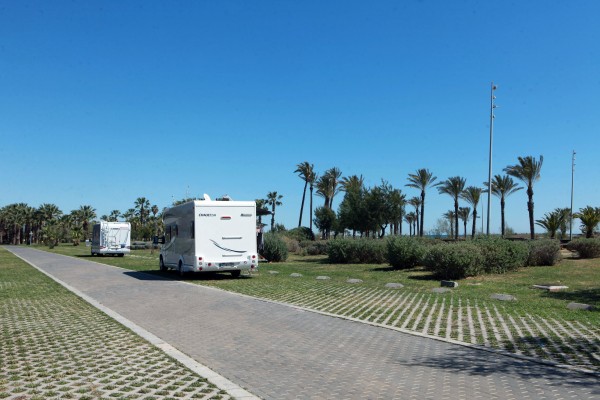 Castelló impulsa el proyecto de ordenanza que regula el estacionamiento de autocaravanas
