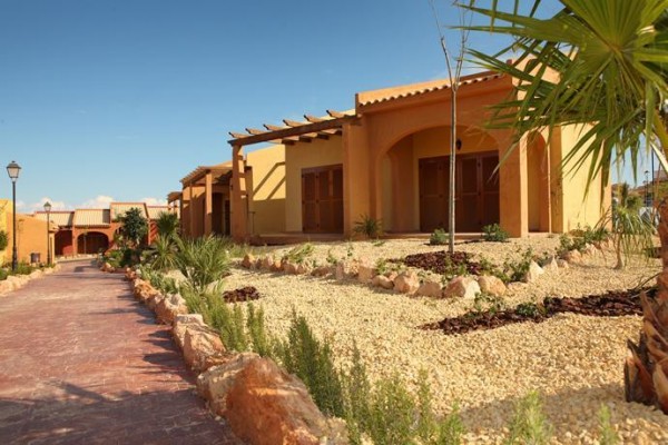 El antiguo resort de Bancaja en Gran Alacant, condenado a indemnizar y readmitir a un candidato a delegado sindical