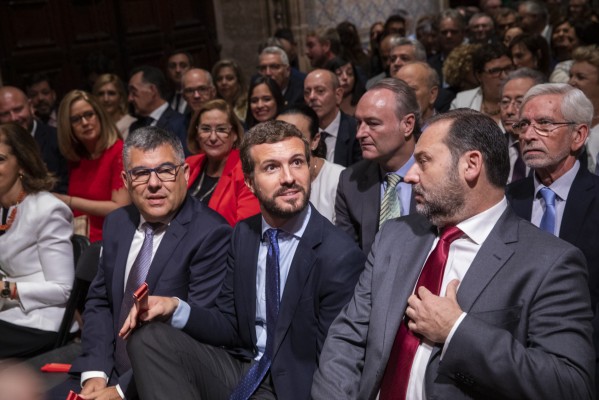 Casado se compromete en València a reformar la financiación autonómica si gobierna tras el 10N