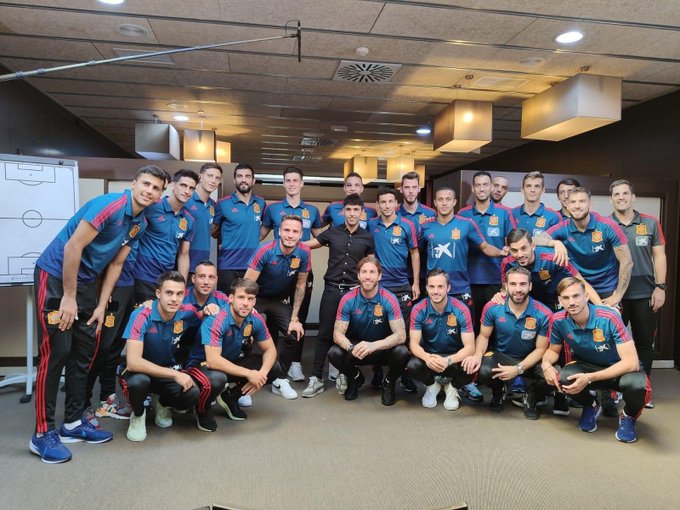 Pau Francisco Torres en su primer día con la selección: 