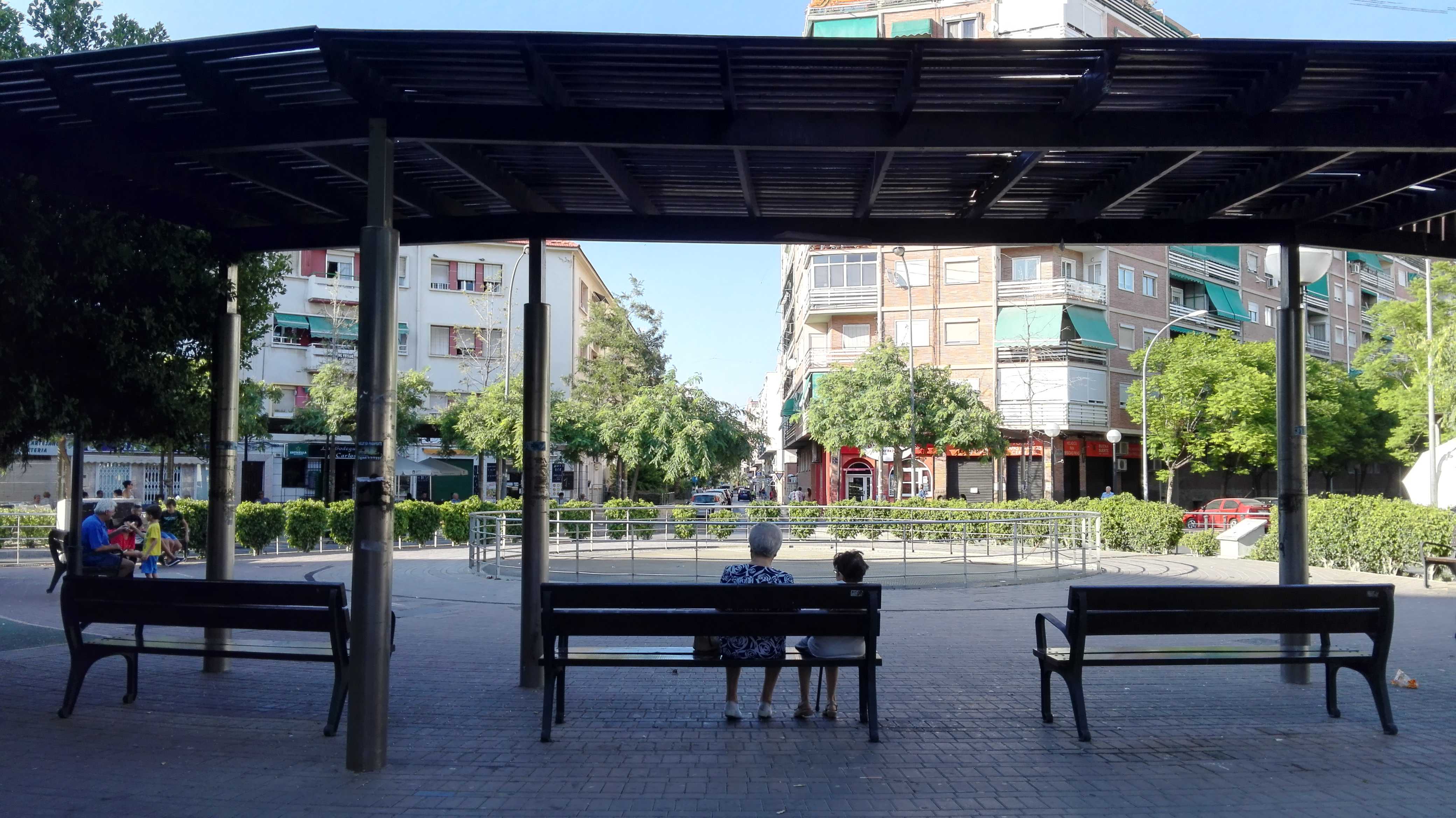 Plaça Manila: la postal alternativa de l’Alacant mediterrània
