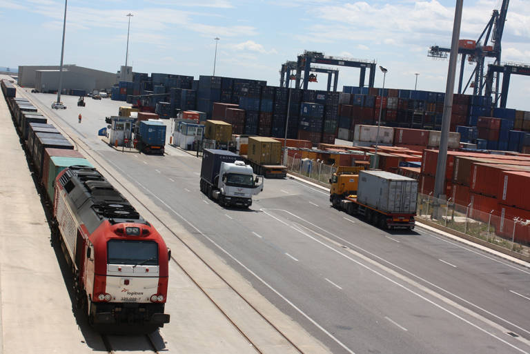 Europa mete prisa a PortCastelló: en noviembre de 2021 debe acabar la obra ferroviaria interna