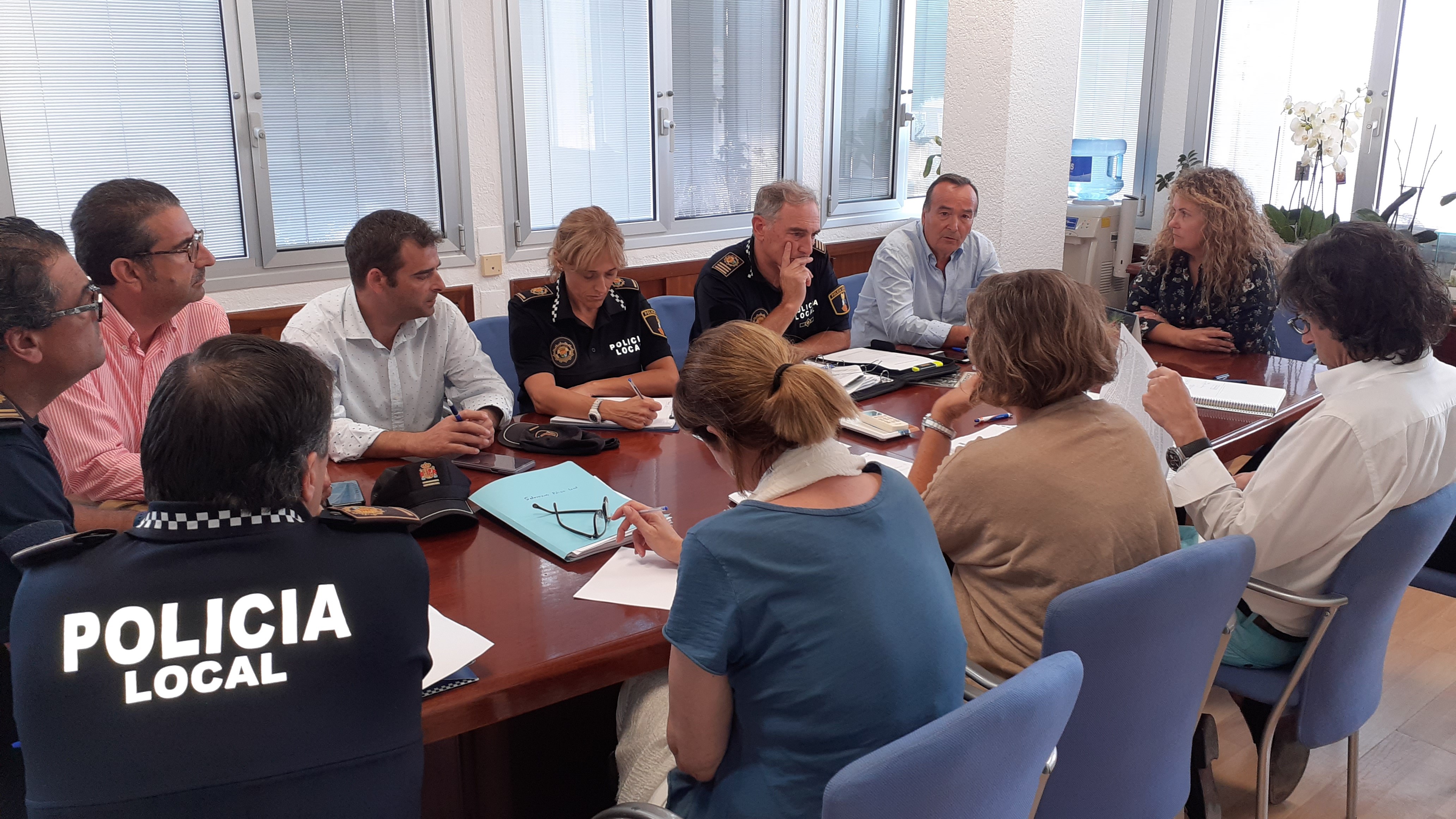 Benicàssim estudia ampliar la plantilla de la Policía Local de 10 a 15 agentes el próximo año 