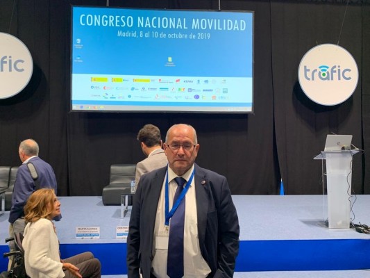 Movilidad cierra la 'ordenanza de patinetes' para su debate en el pleno: casco, seguro y por la calzada
