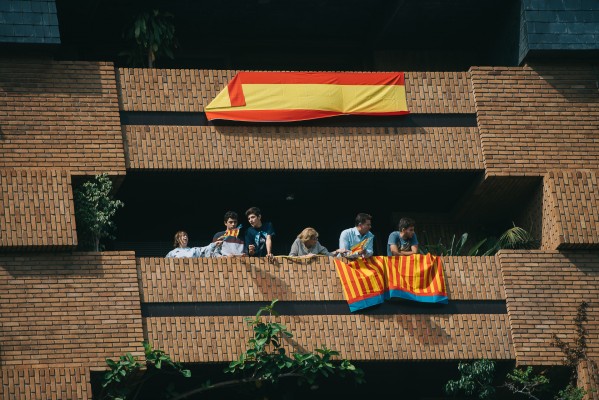 9 d'Octubre: finjamos que todo va bien