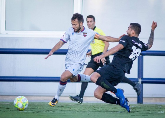 El Atlético Levante visita al Orihuela en el partido aplazado por el temporal