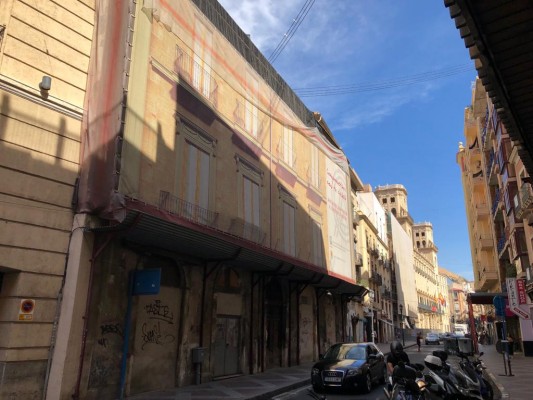 La subasta del edificio de los aparejadores: un inversor ofrece una puja máxima de 650.000 euros