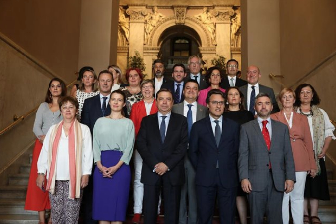 Las CCAA piden firmeza contra los aranceles de Trump y apoyo para abrir camino en nuevos mercados