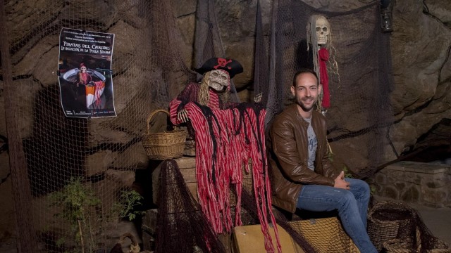 La Vall celebra Halloween con visitas a les Coves de Sant Josep inspiradas en 'Piratas del Caribe'