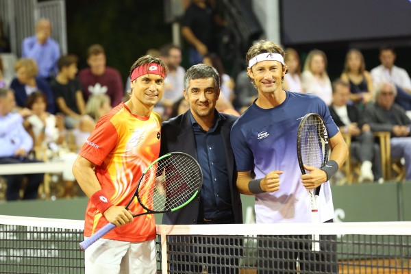 Ferrer, campeón en Mallorca al vencer a Ferrero por 7-6 y 6-3

