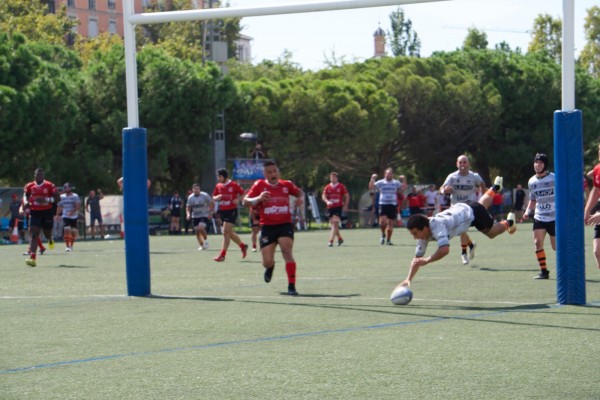 Les Abelles se impone al CAU en un partido mayúsculo