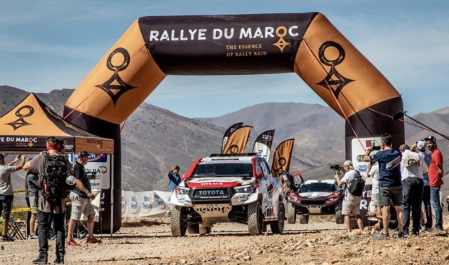 Fernando Alonso se aleja de todos los favoritos en el Rally de Marruecos
