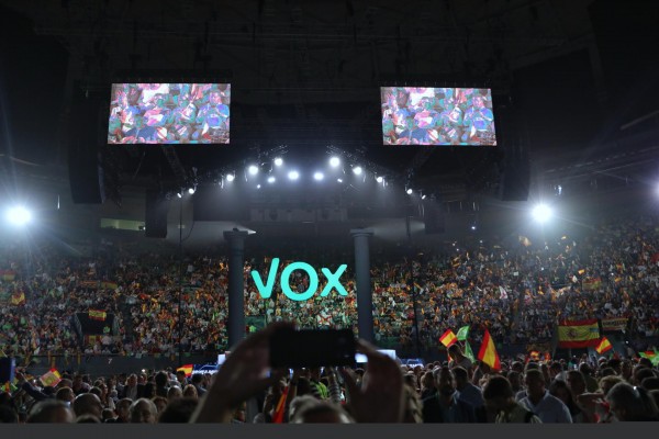 Abascal dice que sólo Vox asegura que no pactará 