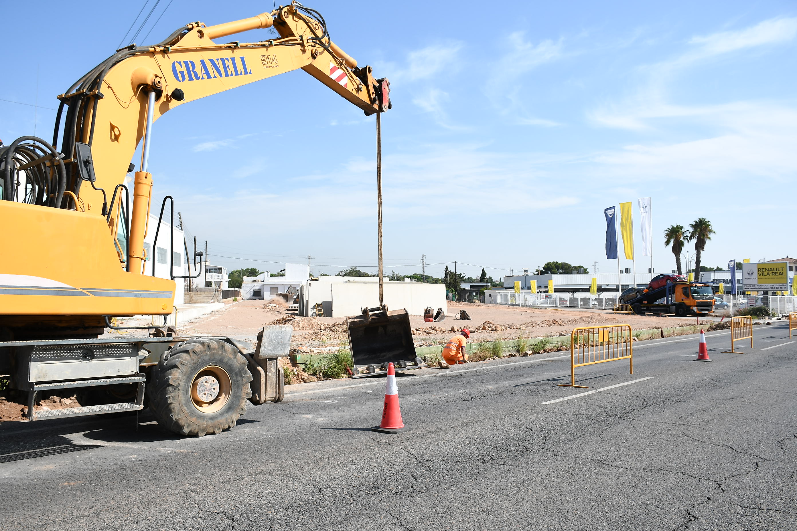La modernización de polígonos toma impulso con las obras en el polígono de la carretera de Onda  