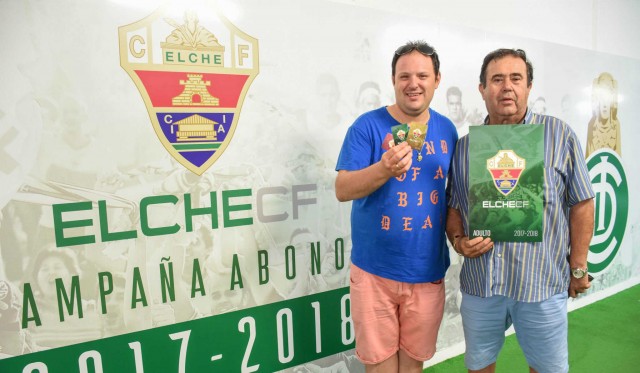 El Elche supera los dos mil abonados