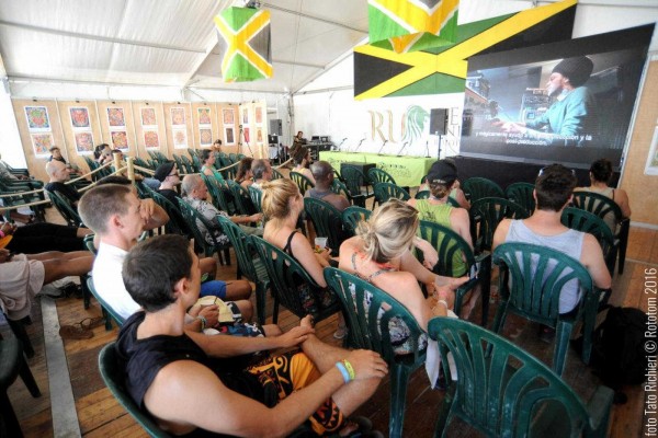 El Rototom no solo es música: Adrian Broot y su exposición, Film Fest y Rasta Seminars