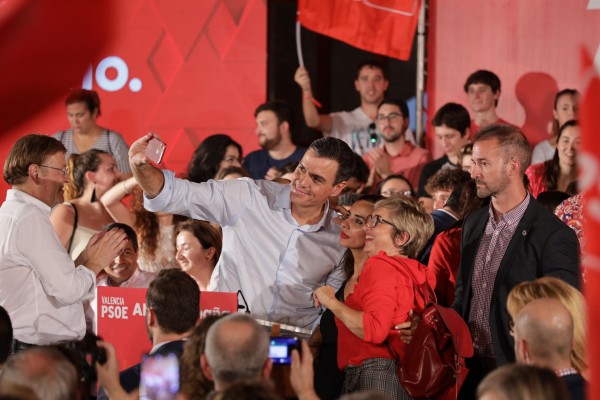 El PSOE decide que Sánchez participe en un único debate a cinco el 4 de noviembre