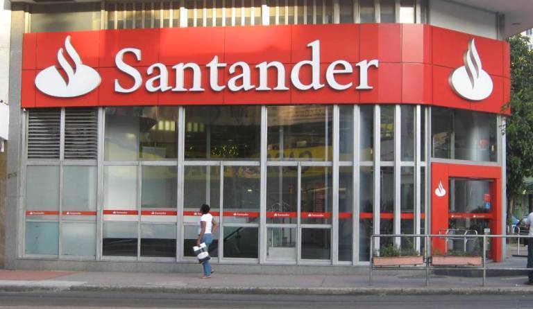 Estas son las 14 oficinas que Banco Santander cerrará en la Comunitat el 18 de octubre