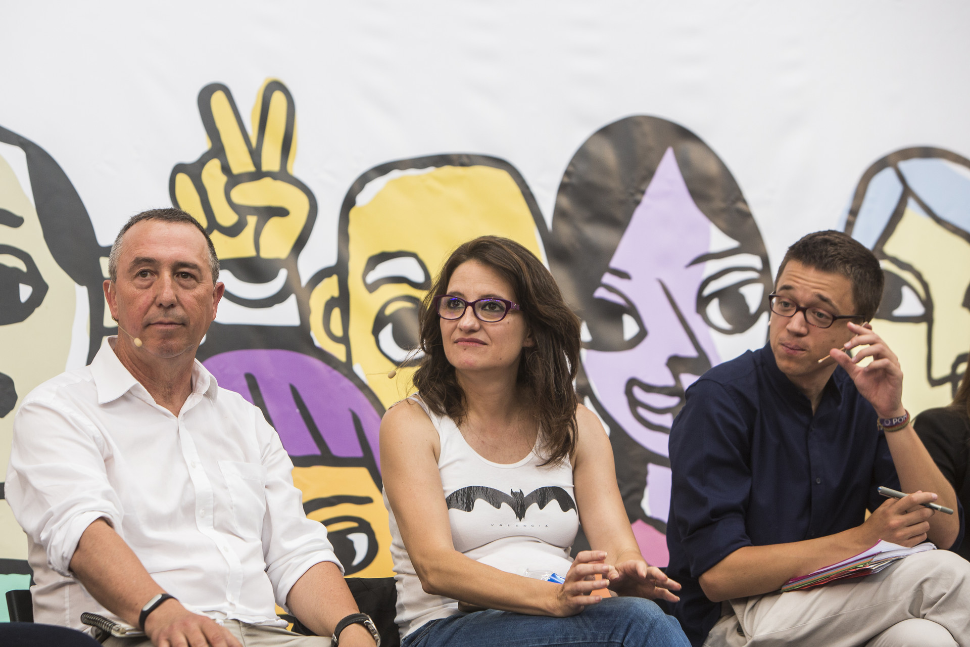 Baldoví, Oltra y Errejón en un mitin de València. Foto: EVA MÁÑEZ - 