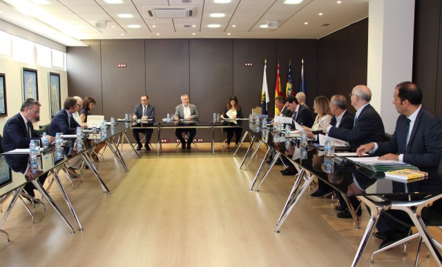 El consejo del Puerto desestima los recursos contra los depósitos y amplía la concesión a los Palacio