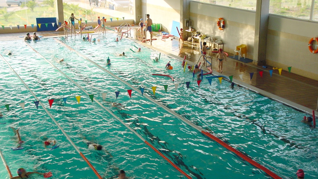 La piscina municipal Emilio Fabregat del Grau obrirà 45 minuts abans a partir d'aquest dimarts