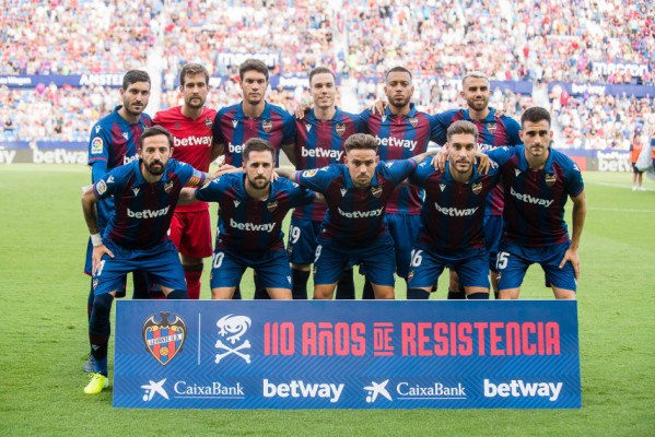 El Levante aprovechará octubre para sustituir el césped de su estadio