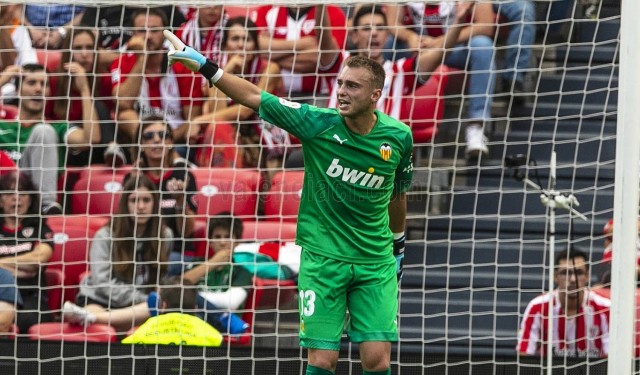 Cillessen ha jugado más en siete jornadas en Liga que en tres años anteriores