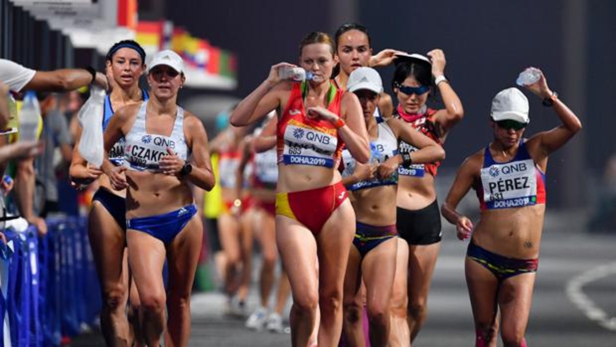 La marchadora del Playas Julia Takacs finaliza octava en los 50 kilómetros del Mundial de Doha