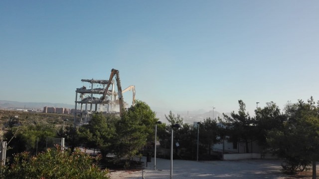 La EUIPO recupera su 'horizonte limpio' con el derribo del último bloque de los apartamentos 'fantasma'