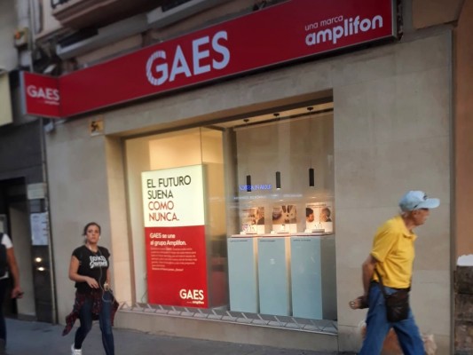 Amplifon inicia un ERE en Gaes: cerrará en Orihuela y Elda y reducirá plantilla en Alicante