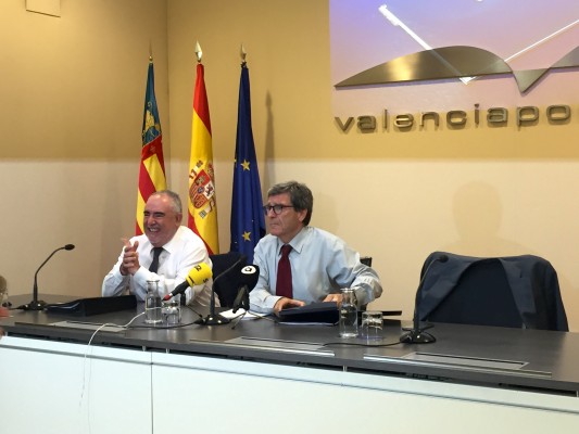 Martínez alerta del riesgo de perder mil millones de inversión en la ampliación del Puerto al cuestionar la DIA