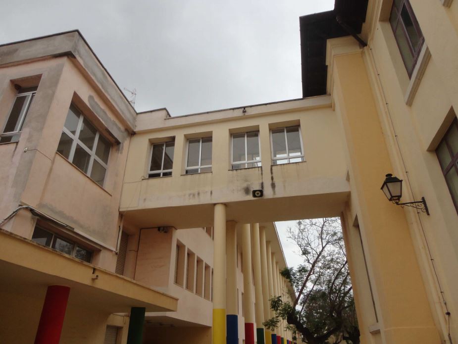 El Consell reparará las goteras en el Colegio Marqués de Benicarló tras una década de espera
