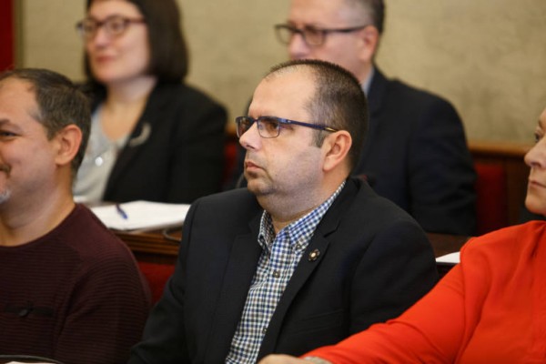 La Fiscalía llama a declarar al edil de Personal de Alicante por el despido de la cuñada de Barcala (PP)