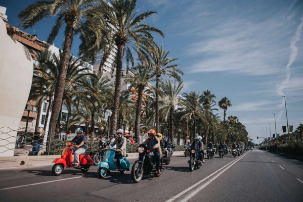 Gentleman's Ride: El evento benéfico de motos clásicas más grande del mundo vuelve a Alicante

