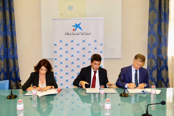 CaixaBank colabora con la Diputación y Cruz Roja para canalizar las ayudas por la riada