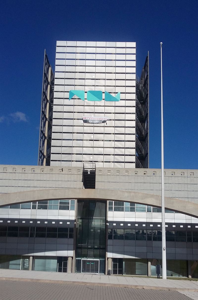 Sale a licitación el servicio de limpieza y jardinería en las instalaciones de RTVV por hasta 199.000 euros